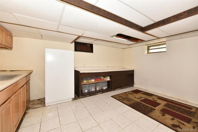 916 Center Drive, Franklin Square, NY 11010