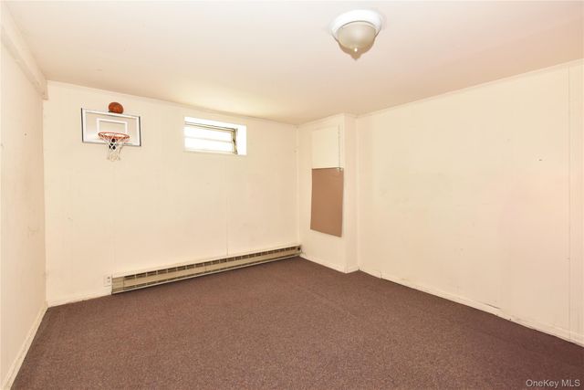916 Center Drive, Franklin Square, NY 11010
