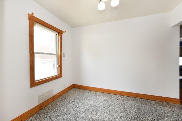 916 Center Drive, Franklin Square, NY 11010
