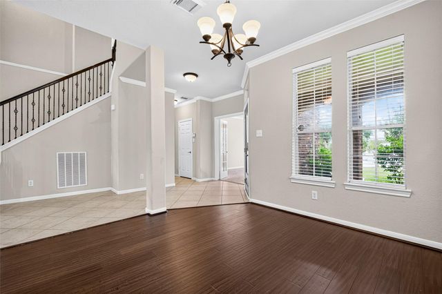93 S Rocky Point Circle, Spring, TX 77389