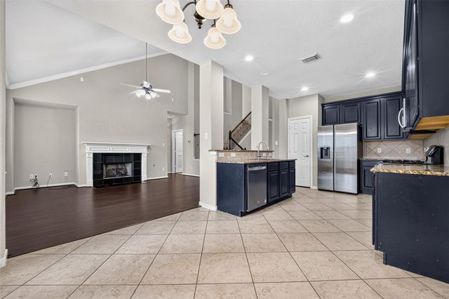 93 S Rocky Point Circle, Spring, TX 77389