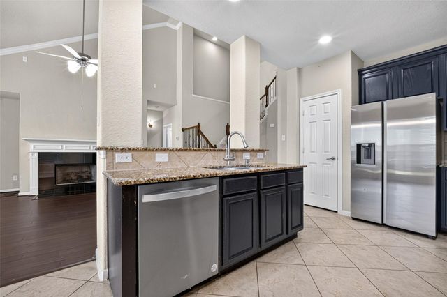 93 S Rocky Point Circle, Spring, TX 77389