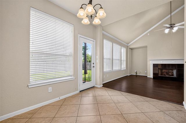 93 S Rocky Point Circle, Spring, TX 77389