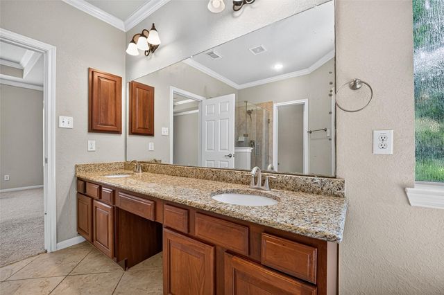 93 S Rocky Point Circle, Spring, TX 77389
