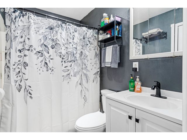 2906 ELMIRA Rd, Eugene, OR 97402