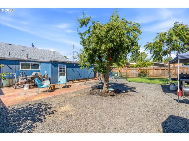 2906 ELMIRA Rd, Eugene, OR 97402