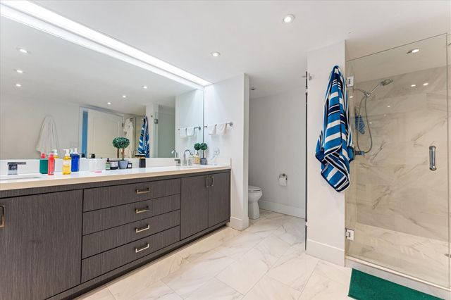 19707 Turnberry Way 9J, Aventura, FL 33180