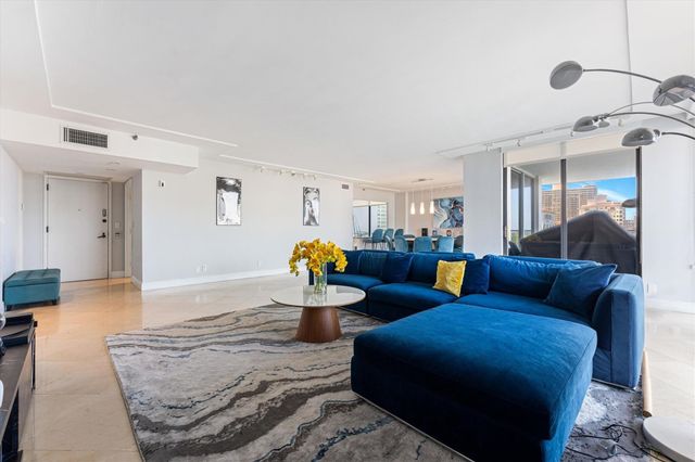 19707 Turnberry Way 9J, Aventura, FL 33180