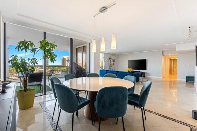 19707 Turnberry Way 9J, Aventura, FL 33180