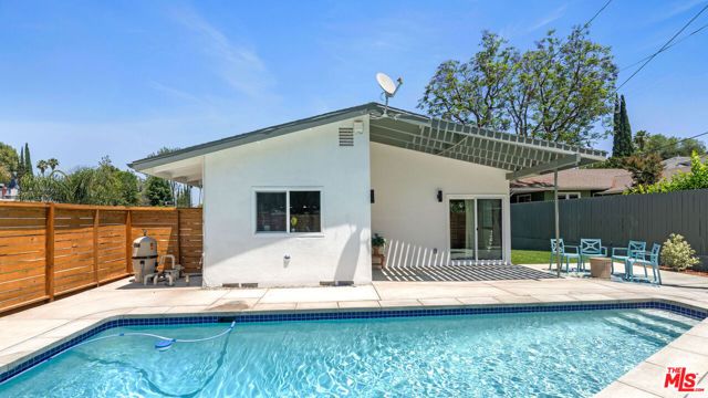 5304 Baza Avenue, Los Angeles, CA 91364