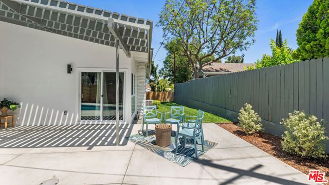 5304 Baza Avenue, Los Angeles, CA 91364