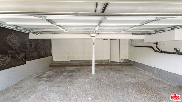 5304 Baza Avenue, Los Angeles, CA 91364