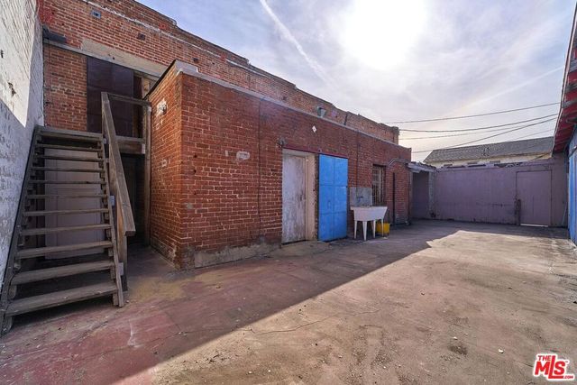 115 N Western Avenue, Los Angeles, CA 90004