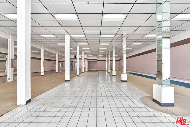 115 N Western Avenue, Los Angeles, CA 90004