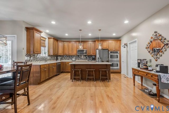 5500 Quarter Horse Ln, Moseley, VA 23120