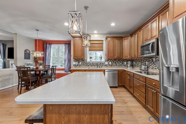 5500 Quarter Horse Ln, Moseley, VA 23120