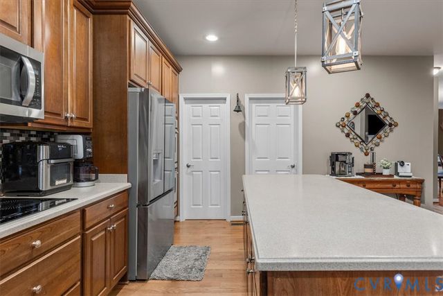 5500 Quarter Horse Ln, Moseley, VA 23120