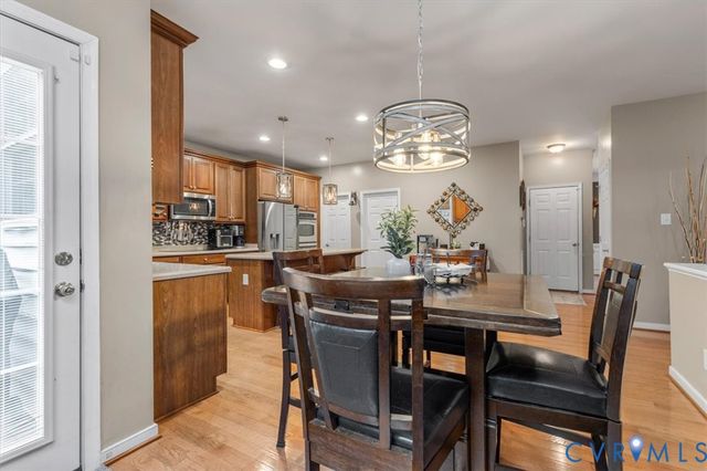 5500 Quarter Horse Ln, Moseley, VA 23120