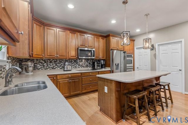 5500 Quarter Horse Ln, Moseley, VA 23120