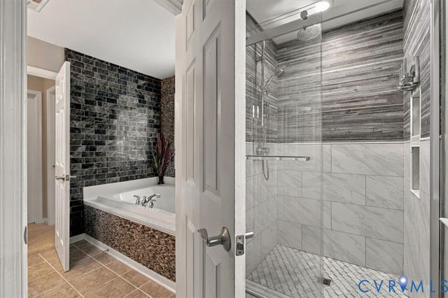 5500 Quarter Horse Ln, Moseley, VA 23120