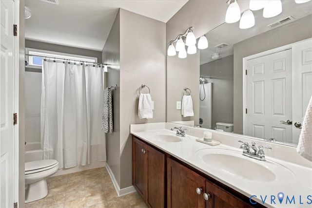 5500 Quarter Horse Ln, Moseley, VA 23120