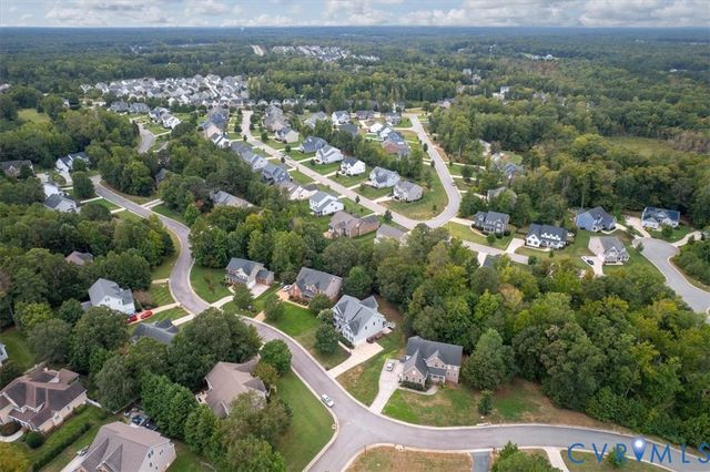 5500 Quarter Horse Ln, Moseley, VA 23120