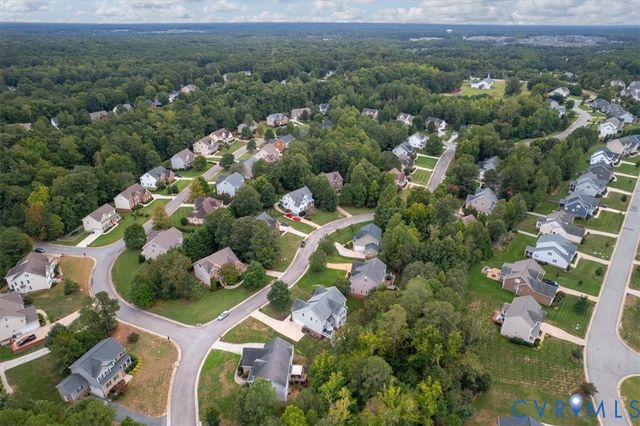 5500 Quarter Horse Ln, Moseley, VA 23120