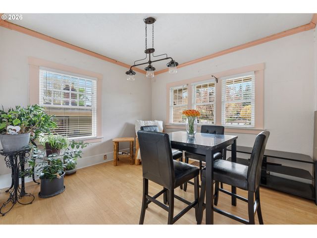 7462 N DWIGHT Ave, Portland, OR 97203