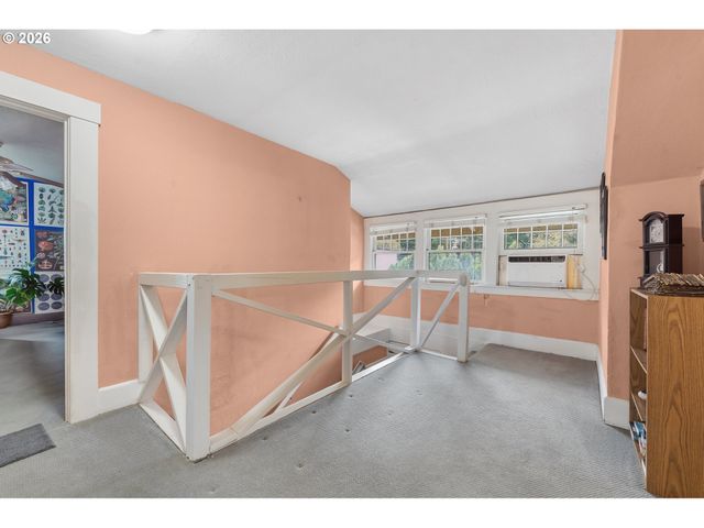 7462 N DWIGHT Ave, Portland, OR 97203