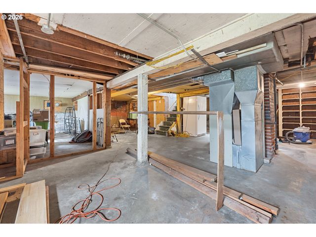 7462 N DWIGHT Ave, Portland, OR 97203