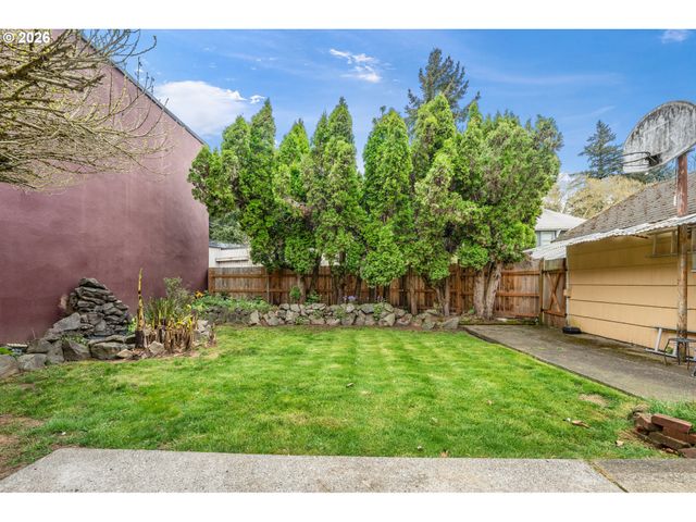 7462 N DWIGHT Ave, Portland, OR 97203