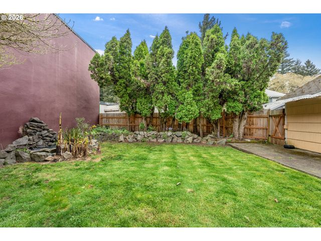 7462 N DWIGHT Ave, Portland, OR 97203