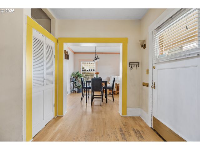 7462 N DWIGHT Ave, Portland, OR 97203