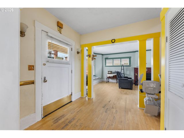 7462 N DWIGHT Ave, Portland, OR 97203