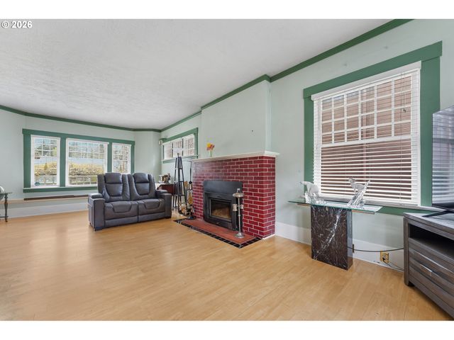 7462 N DWIGHT Ave, Portland, OR 97203