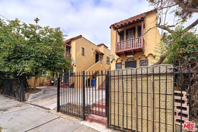 1125 S Ardmore Avenue, Los Angeles, CA 90006