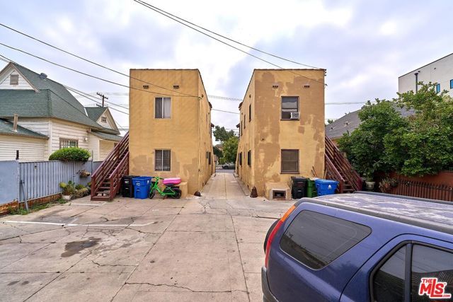 1125 S Ardmore Avenue, Los Angeles, CA 90006