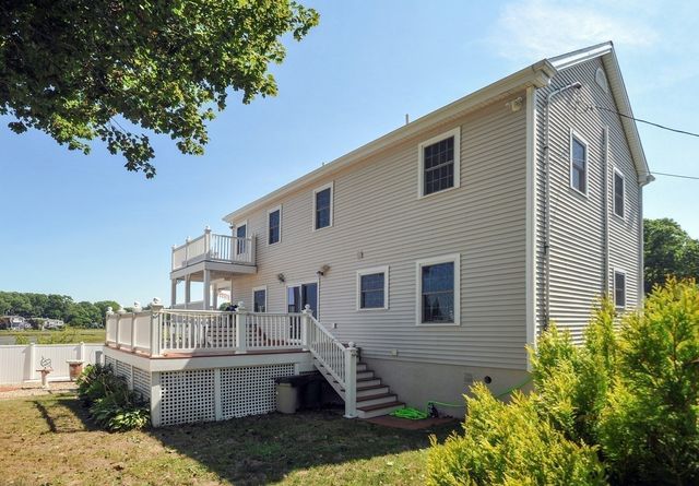 5 Seminole Ave, Weymouth, MA 02188