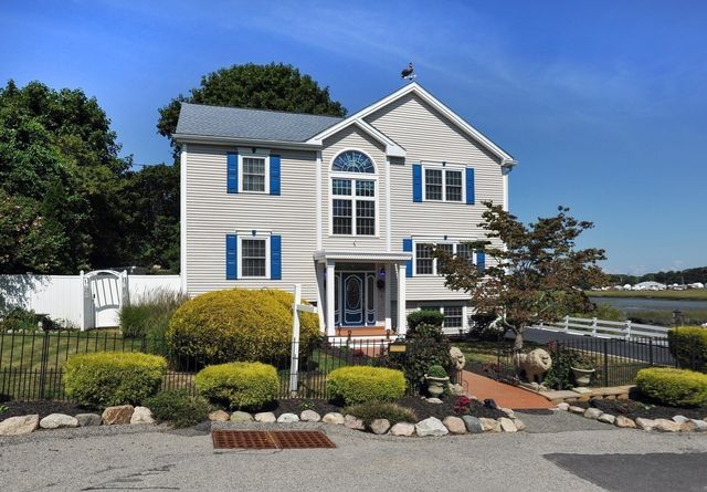5 Seminole Ave, Weymouth, MA 02188
