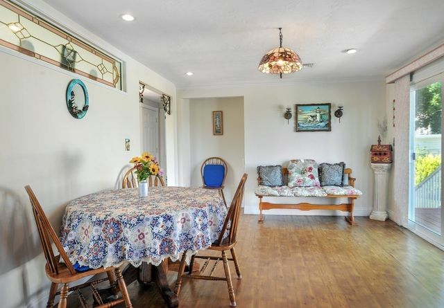 5 Seminole Ave, Weymouth, MA 02188