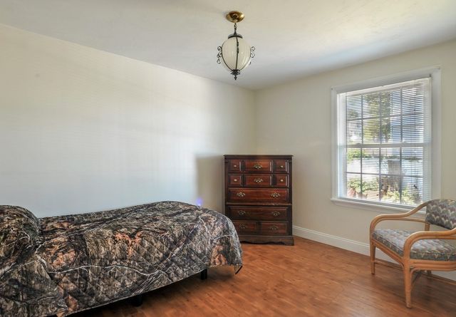5 Seminole Ave, Weymouth, MA 02188