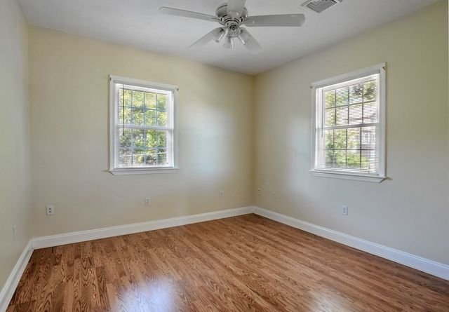 5 Seminole Ave, Weymouth, MA 02188