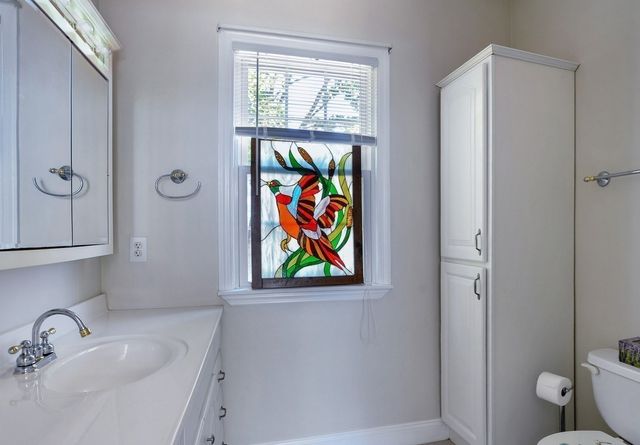5 Seminole Ave, Weymouth, MA 02188
