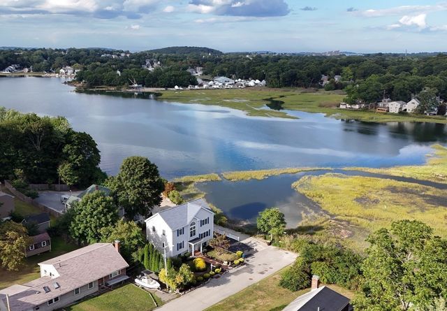 5 Seminole Ave, Weymouth, MA 02188