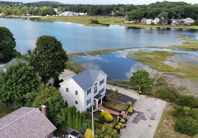 5 Seminole Ave, Weymouth, MA 02188