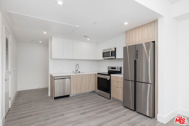 2600 S Sepulveda Boulevard Unit 105, Los Angeles, CA 90064