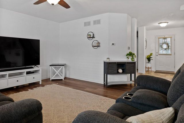 1955 Boardwalk Circle W, Portage, IN 46368