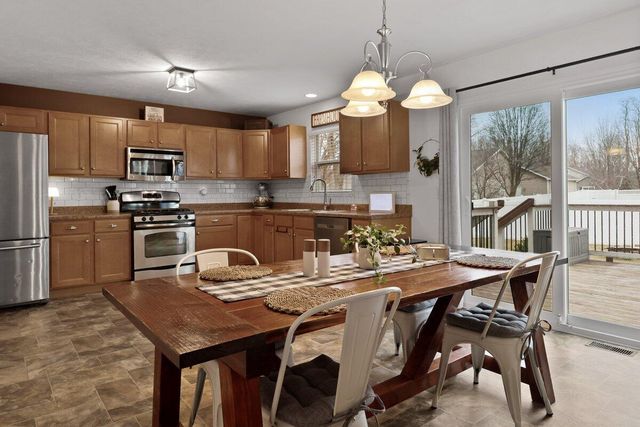 1955 Boardwalk Circle W, Portage, IN 46368