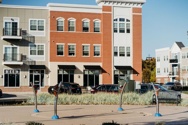 1955 Boardwalk Circle W, Portage, IN 46368