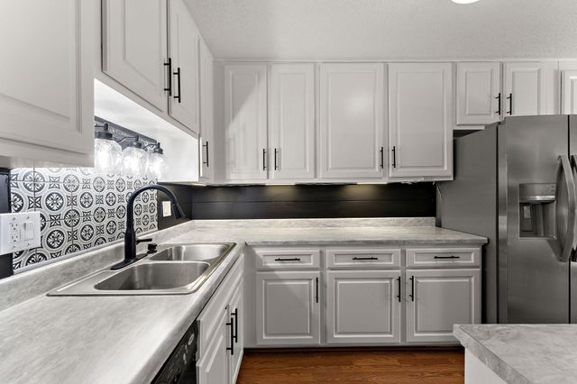 3838 Craig Way, Inver Grove Heights, MN 55076